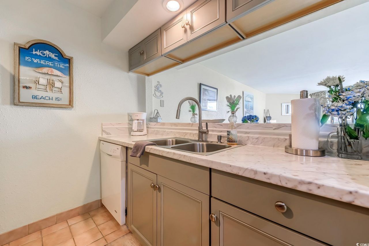 9550 Shore Dr. Photo 14