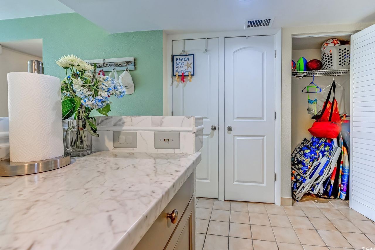 9550 Shore Dr. Photo 15