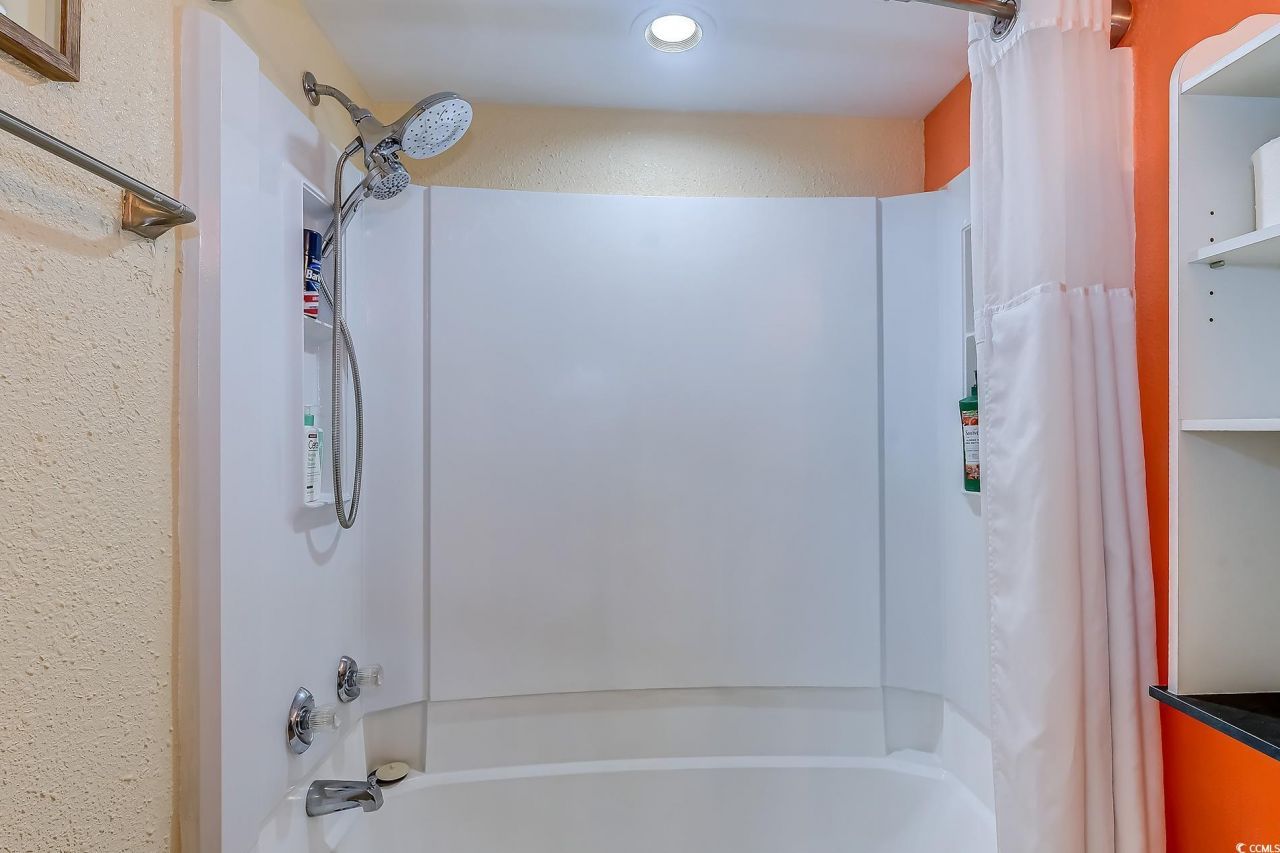 9550 Shore Dr. Photo 24