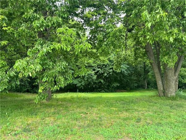 Bombay Circle, Wood Heights, MO 64024