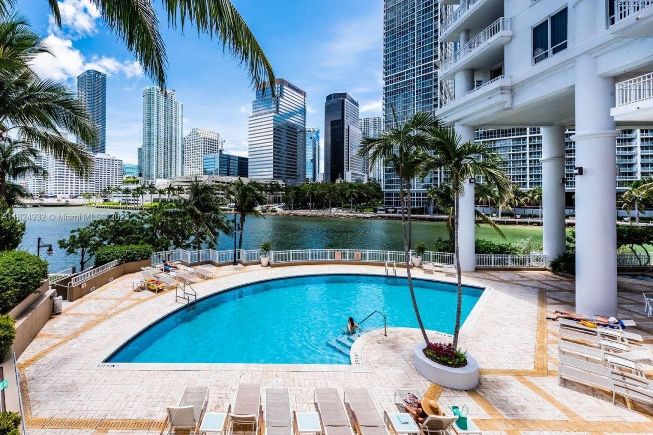 801 Brickell Key Blvd, Unit 807, Miami, FL 33131 Photo