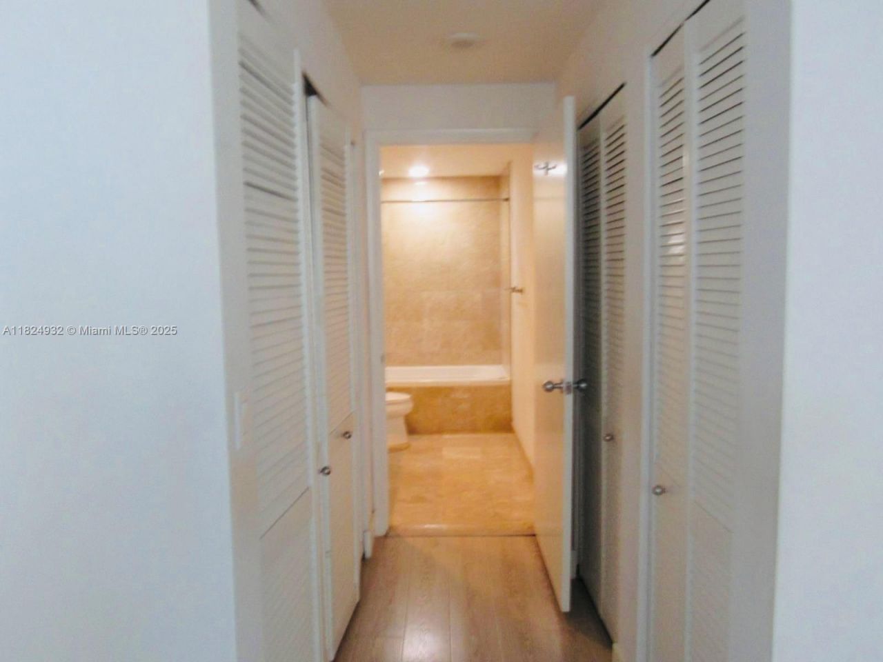 801 Brickell Key Blvd, Unit 807, Miami, FL 33131 Photo