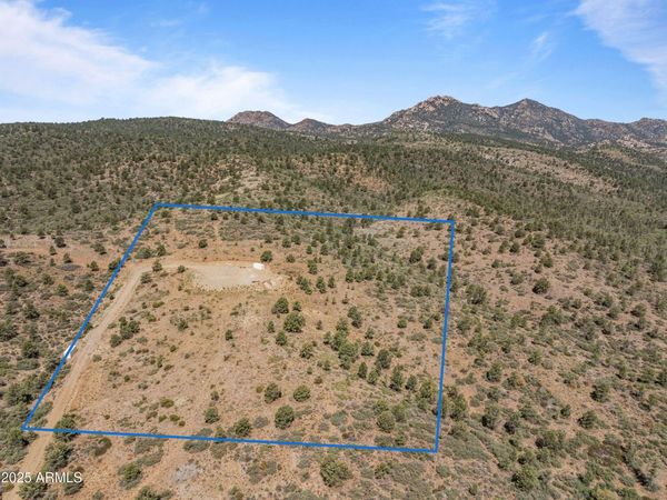 001 Blue Sky Drive, Peeples Valley, AZ 86332