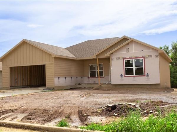 1105 Charles Street, Knob Noster, MO 65336