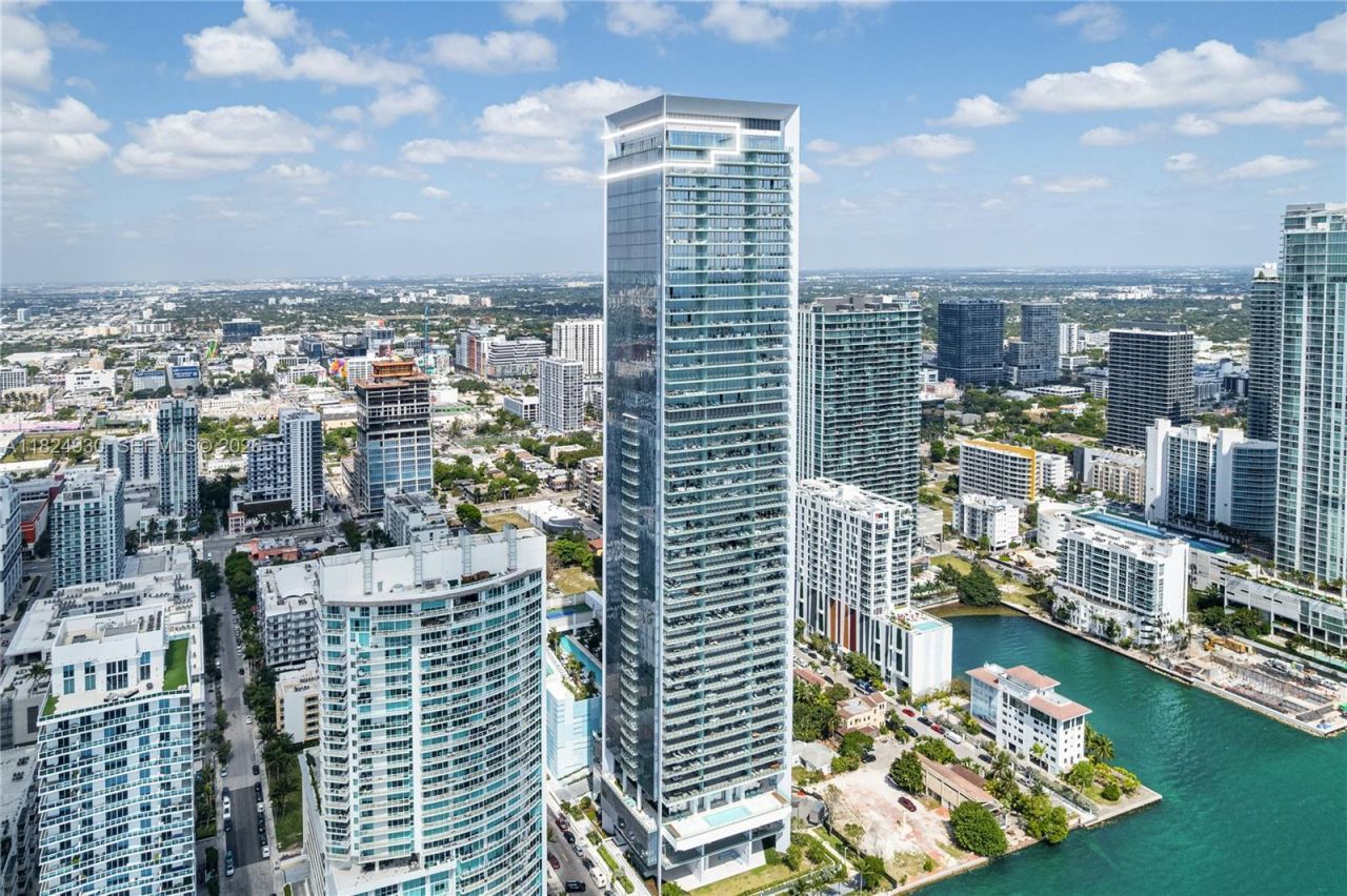 700 NE 26th Ter, Unit PH-02, Miami, FL 33137 Photo