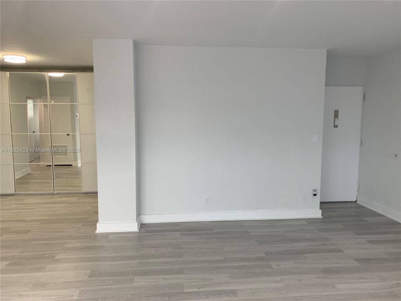 2555 NE 11th St, Unit 509, Fort Lauderdale, FL 33304 Photo