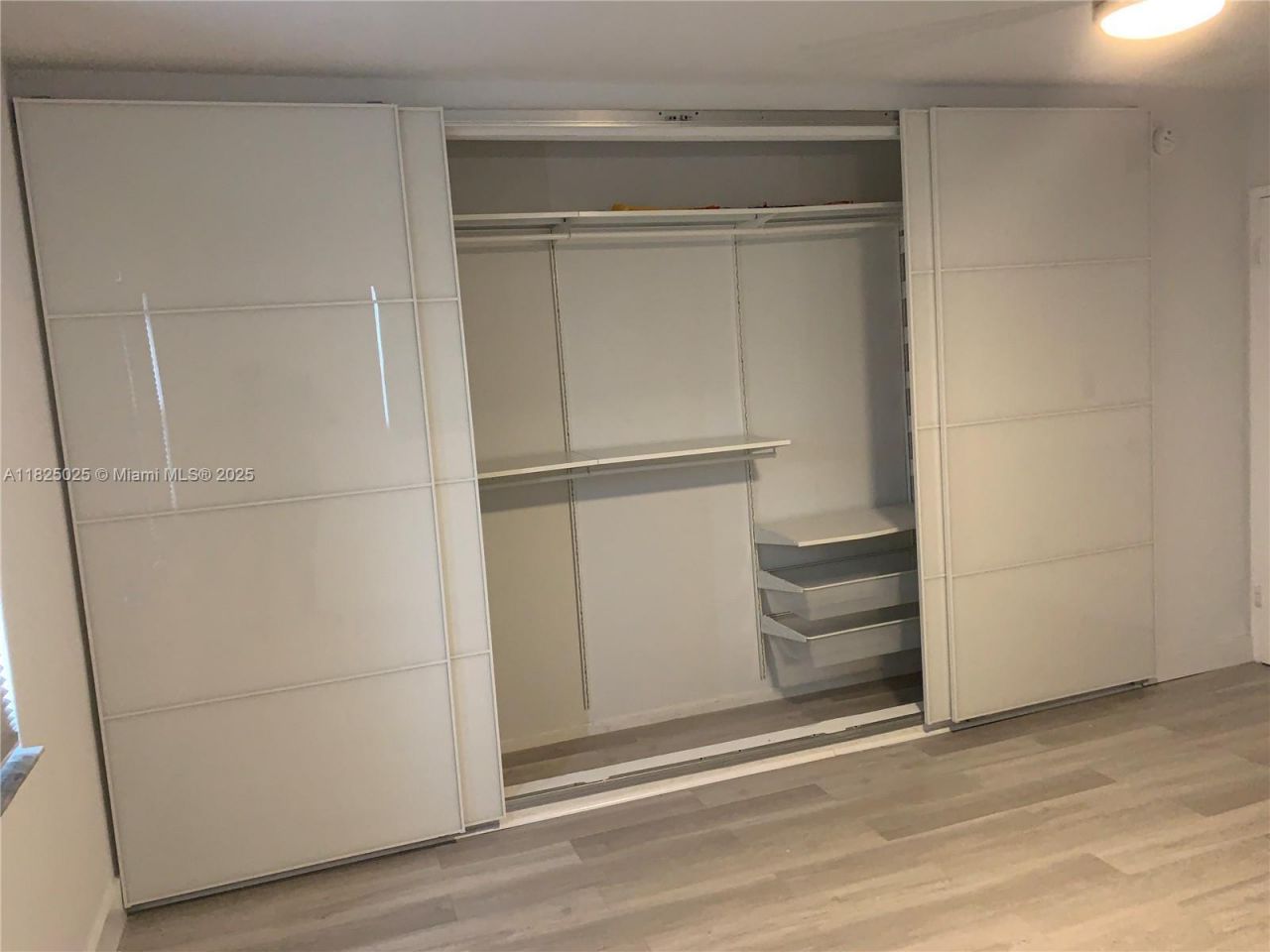 2555 NE 11th St, Unit 509, Fort Lauderdale, FL 33304 Photo