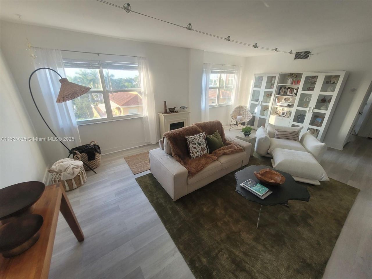 2555 NE 11th St, Unit 509, Fort Lauderdale, FL 33304 Photo