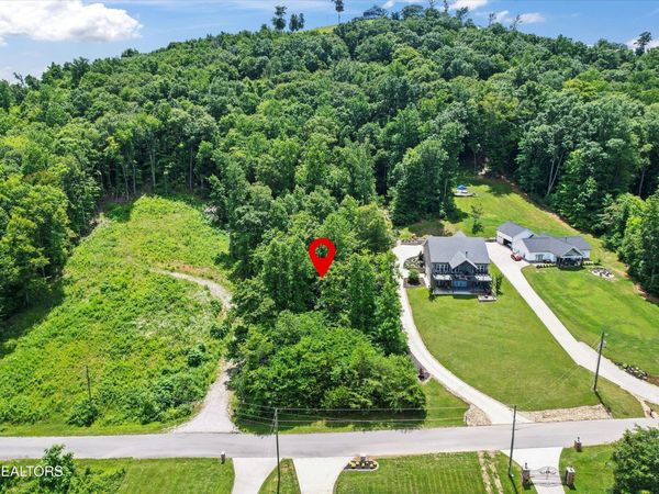 Hickory Pointe Lane, Maynardville, TN 37807