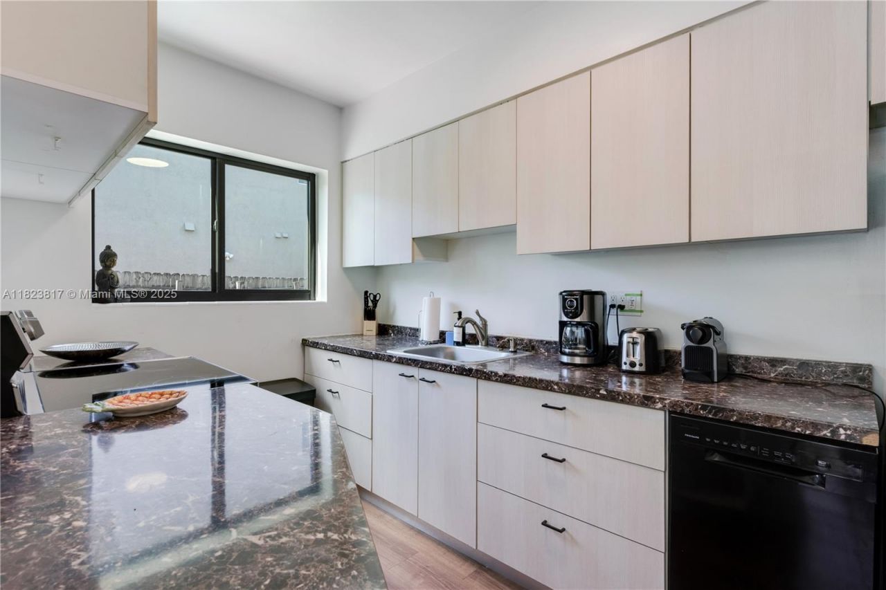 11534 NE 13th Ave, Miami, FL 33161 Photo