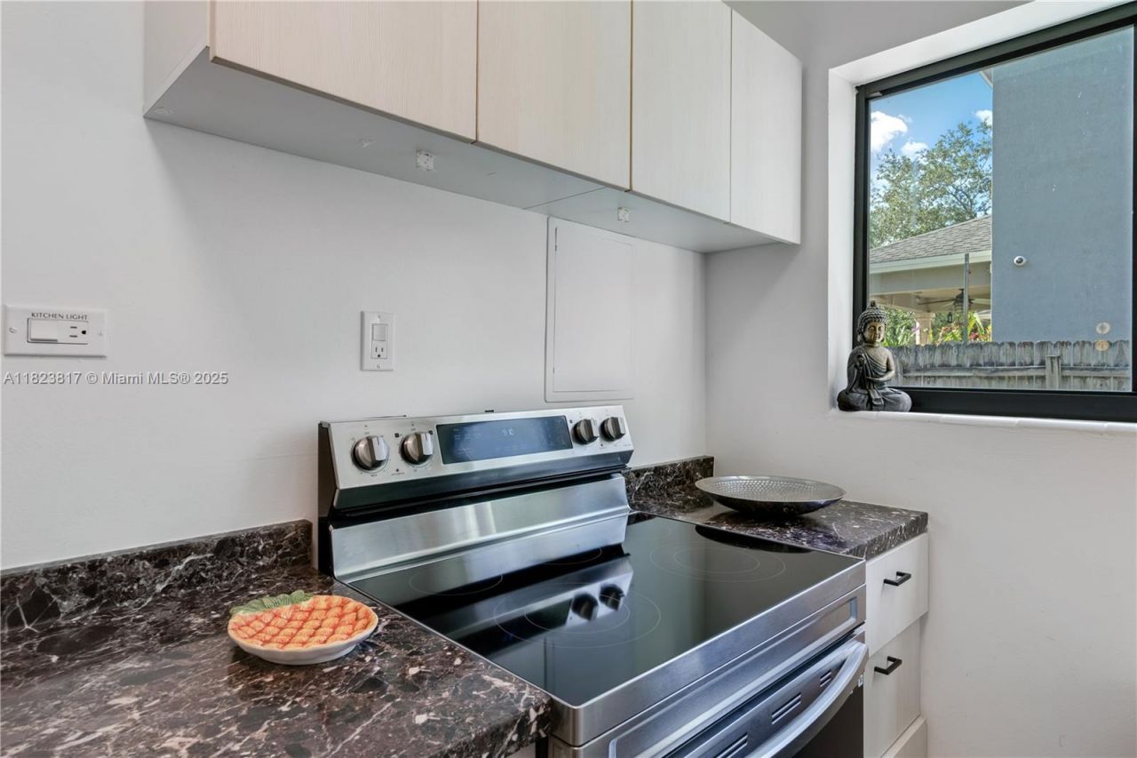 11534 NE 13th Ave, Miami, FL 33161 Photo