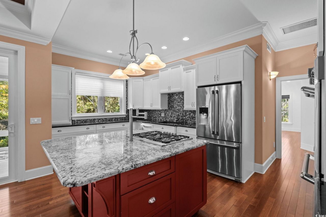 128 Knotty Pine Way Photo 11