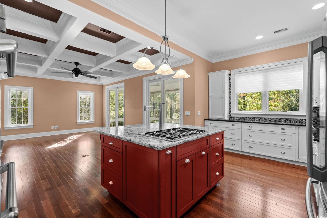 128 Knotty Pine Way Photo 12