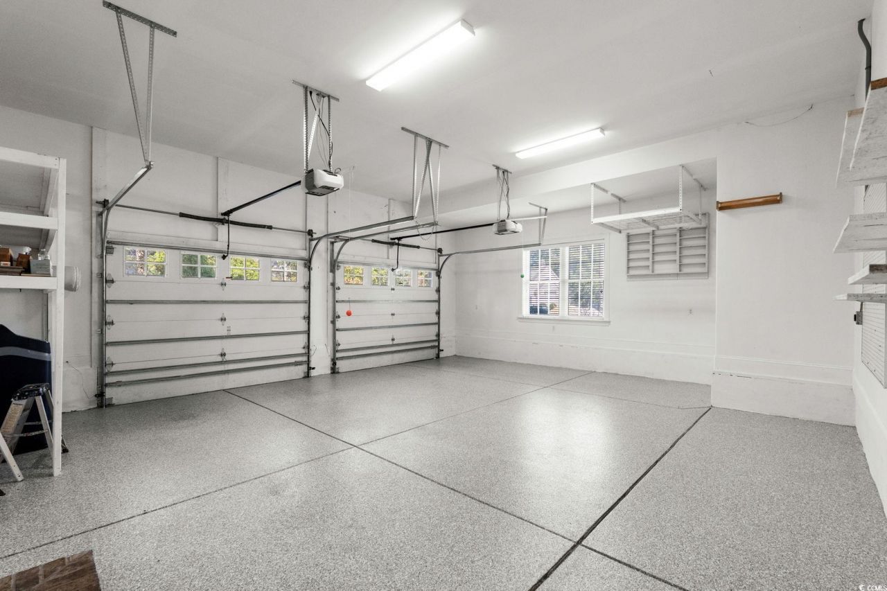 128 Knotty Pine Way Photo 32