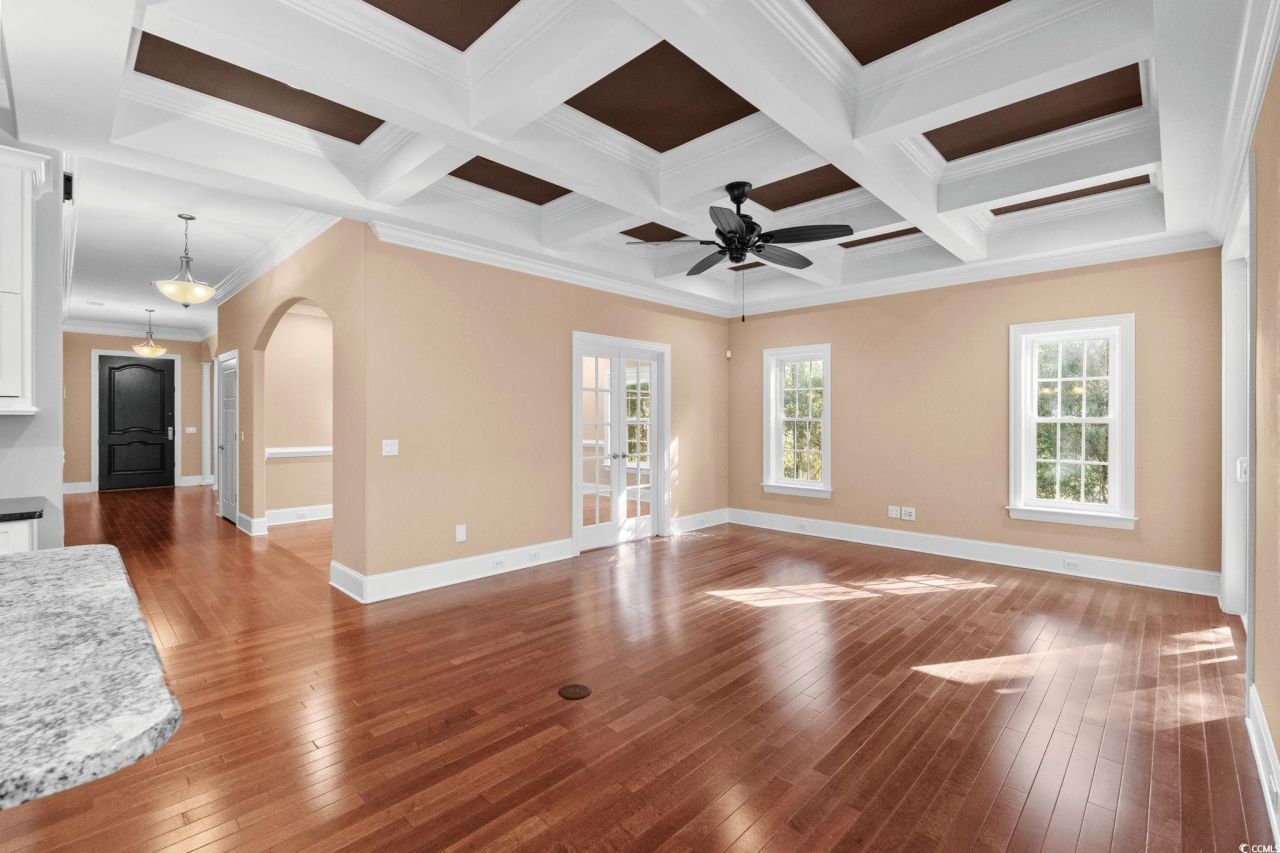 128 Knotty Pine Way Photo 9