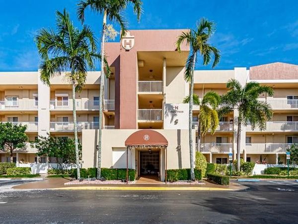 7840 Trent Drive, Unit 111, Tamarac, FL 33321