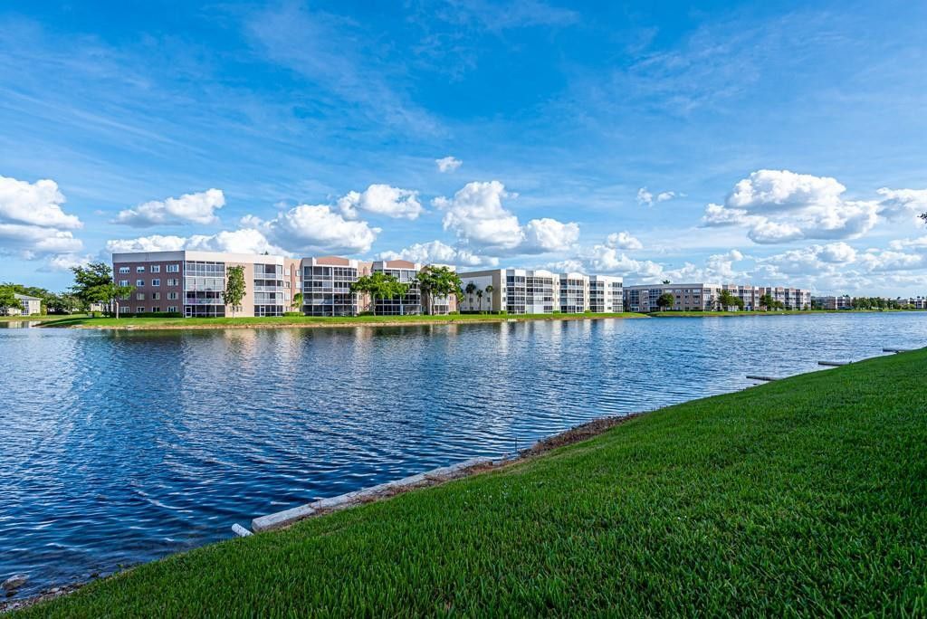 7840 Trent Drive, Unit 111, Tamarac, FL 33321 Photo