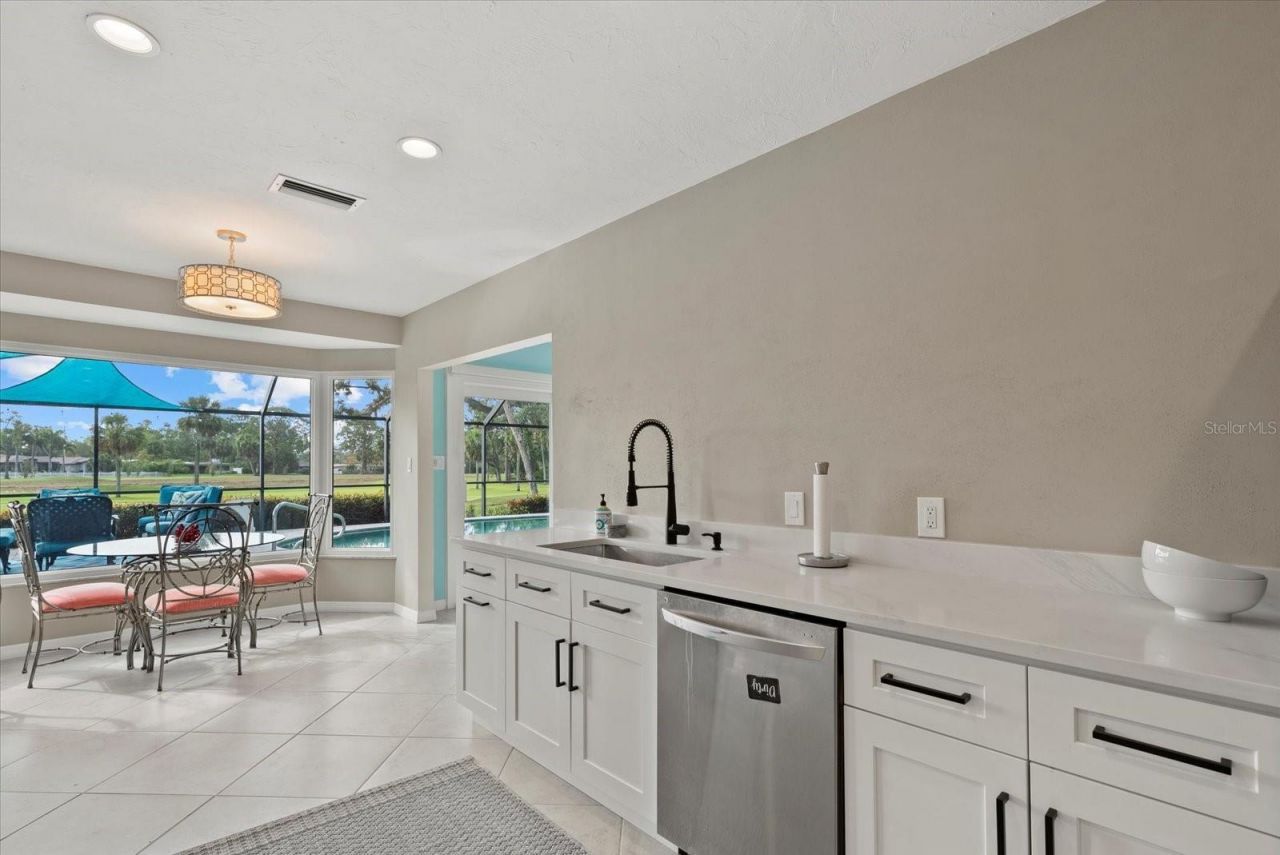 538 Magellan Drive, Sarasota, FL 34243 Photo