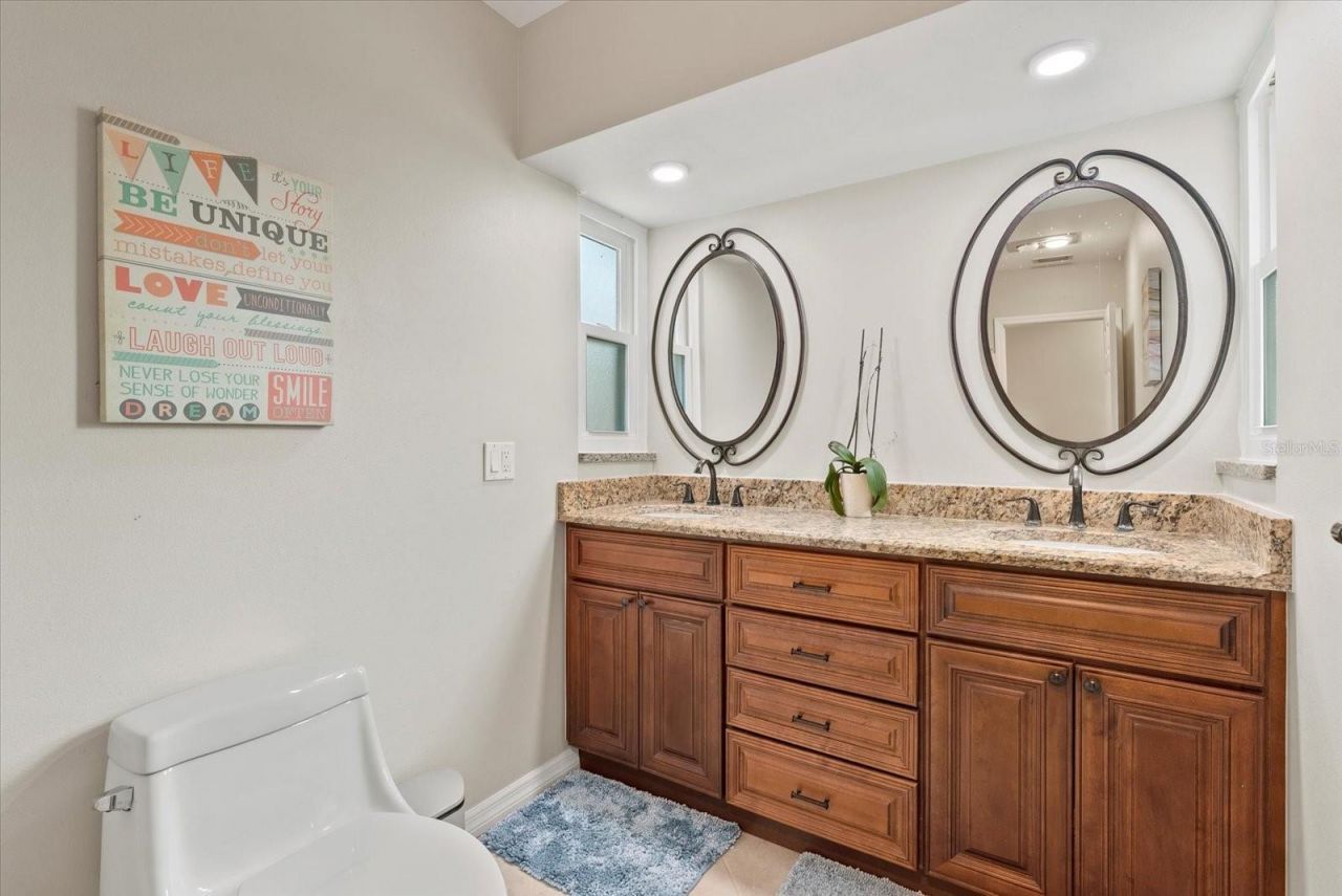 538 Magellan Drive, Sarasota, FL 34243 Photo