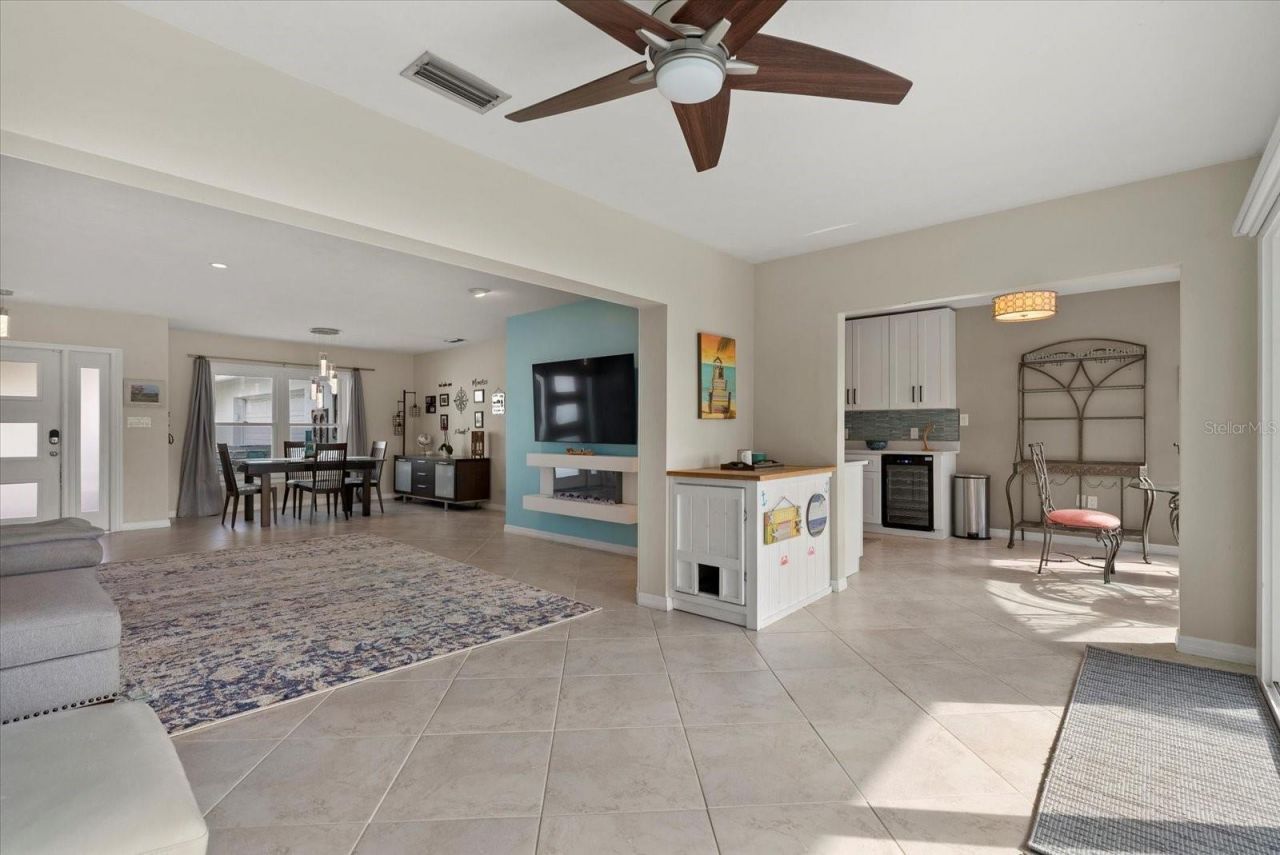 538 Magellan Drive, Sarasota, FL 34243 Photo