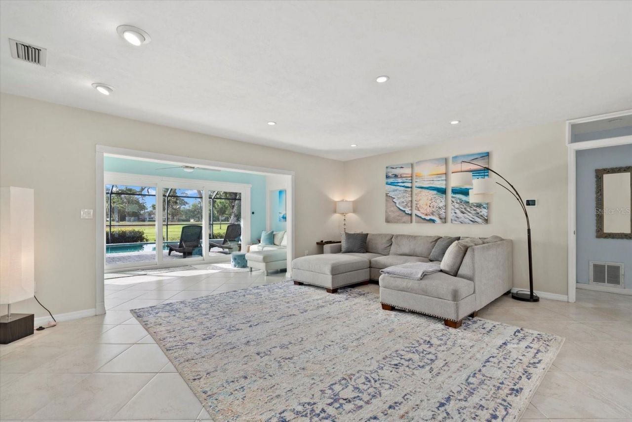 538 Magellan Drive, Sarasota, FL 34243 Photo