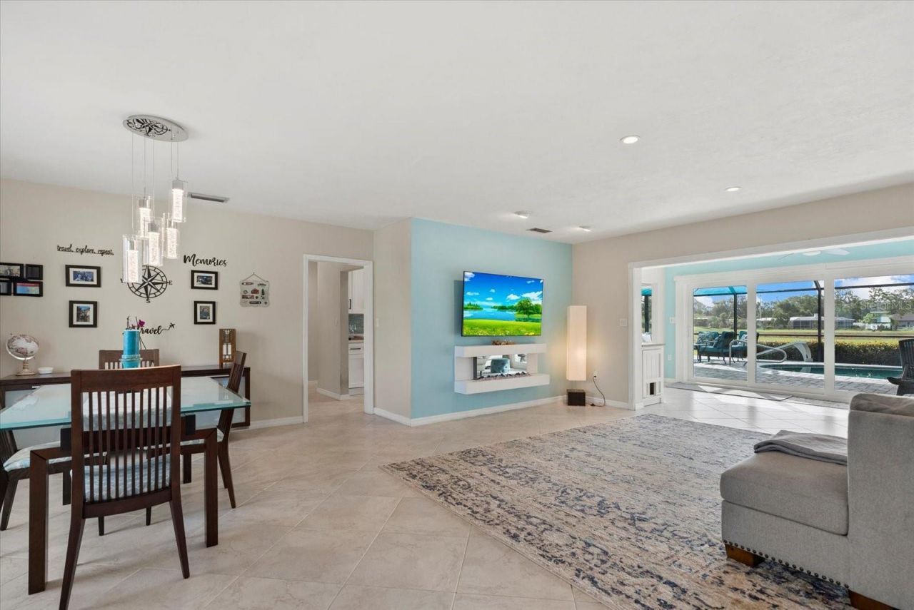 538 Magellan Drive, Sarasota, FL 34243 Photo