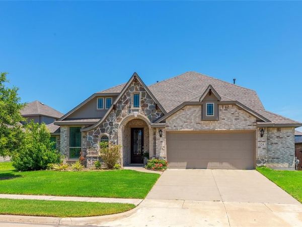324 Roscoe Drive, Fate, TX 75087