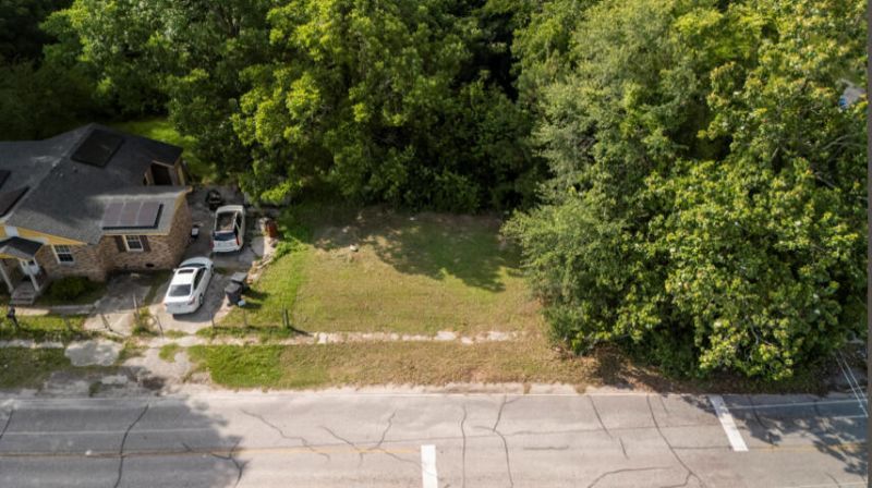 2302 Taylor Street Photo 3