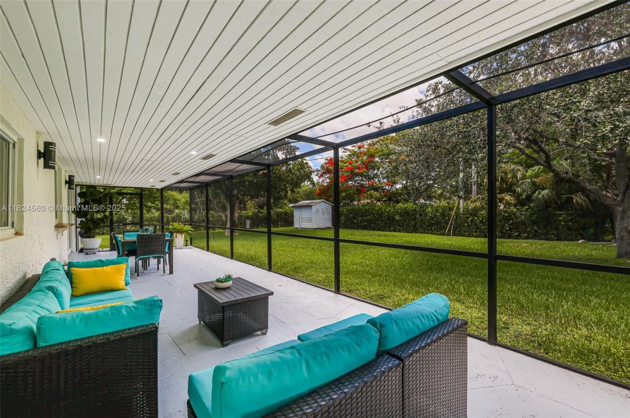 17460 SW 85th Ave, Palmetto Bay, FL 33157 Photo