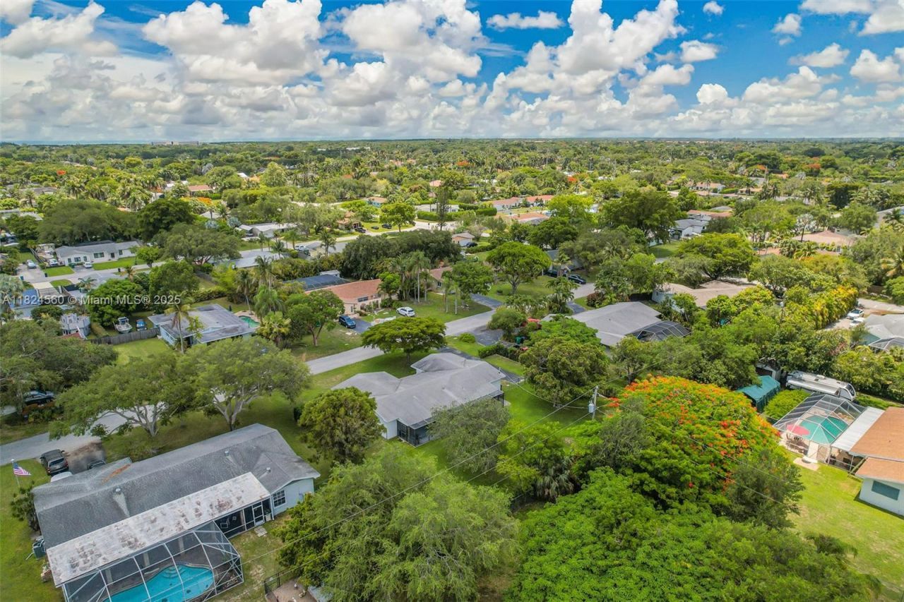 17460 SW 85th Ave, Palmetto Bay, FL 33157 Photo