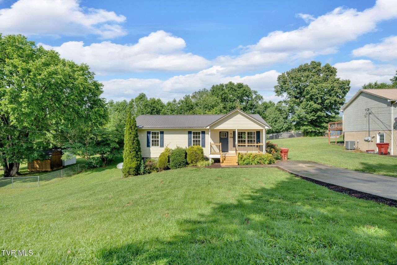 126 Hughes Street, Johnson City, TN 37601 Main Photo