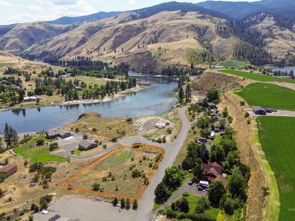 24 Mossy Point Circle, White Bird, ID 83554