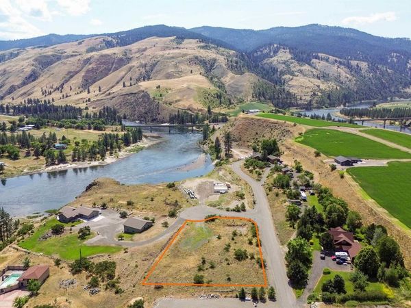 24 Mossy Point Circle, White Bird, ID 83554