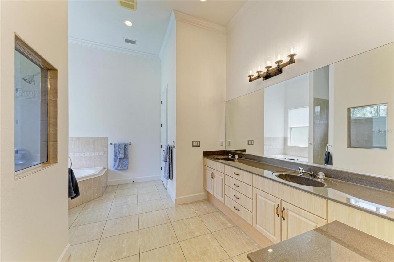 20207 71st Avenue E, Bradenton, FL 34211 Photo