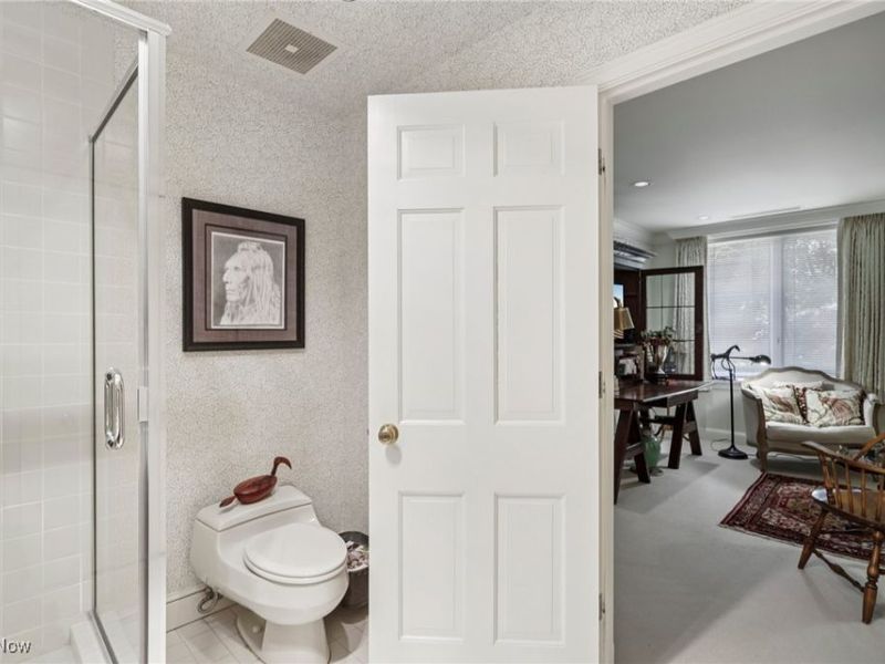 5150 Three Village Drive, Unit APT TL-G, Lyndhurst, OH 44124 Photo 13