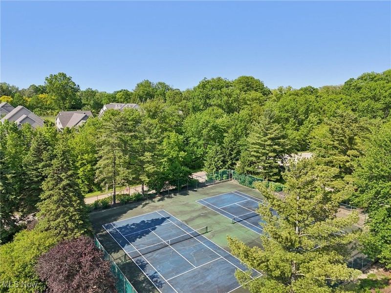 5150 Three Village Drive, Unit APT TL-G, Lyndhurst, OH 44124 Photo 25