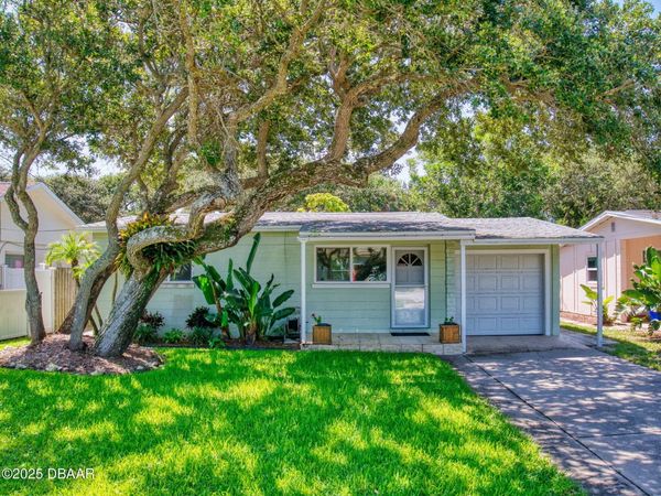 823 E 10th Avenue, New Smyrna Beach, FL 32169