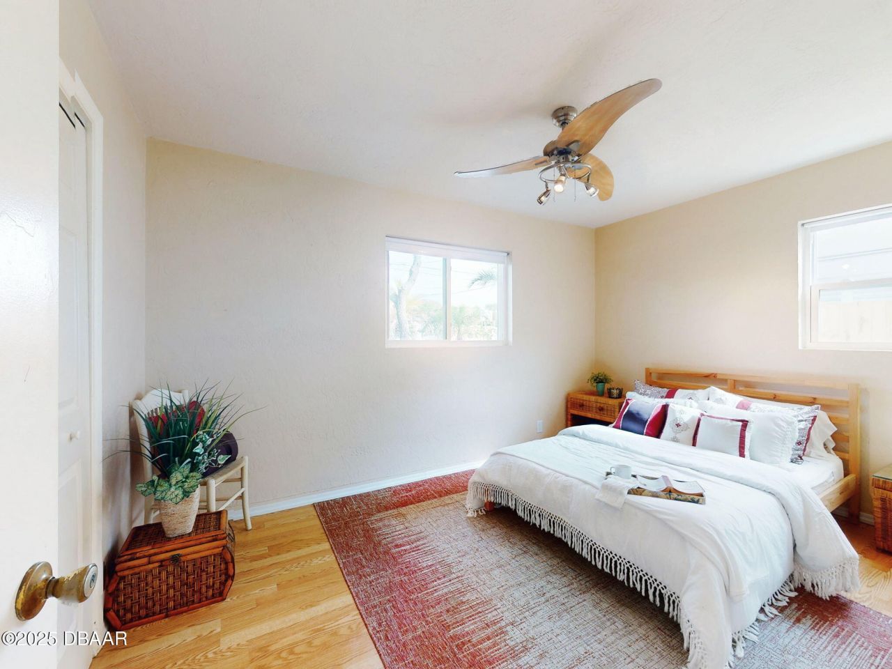 823 E 10th Avenue, New Smyrna Beach, FL 32169 Photo