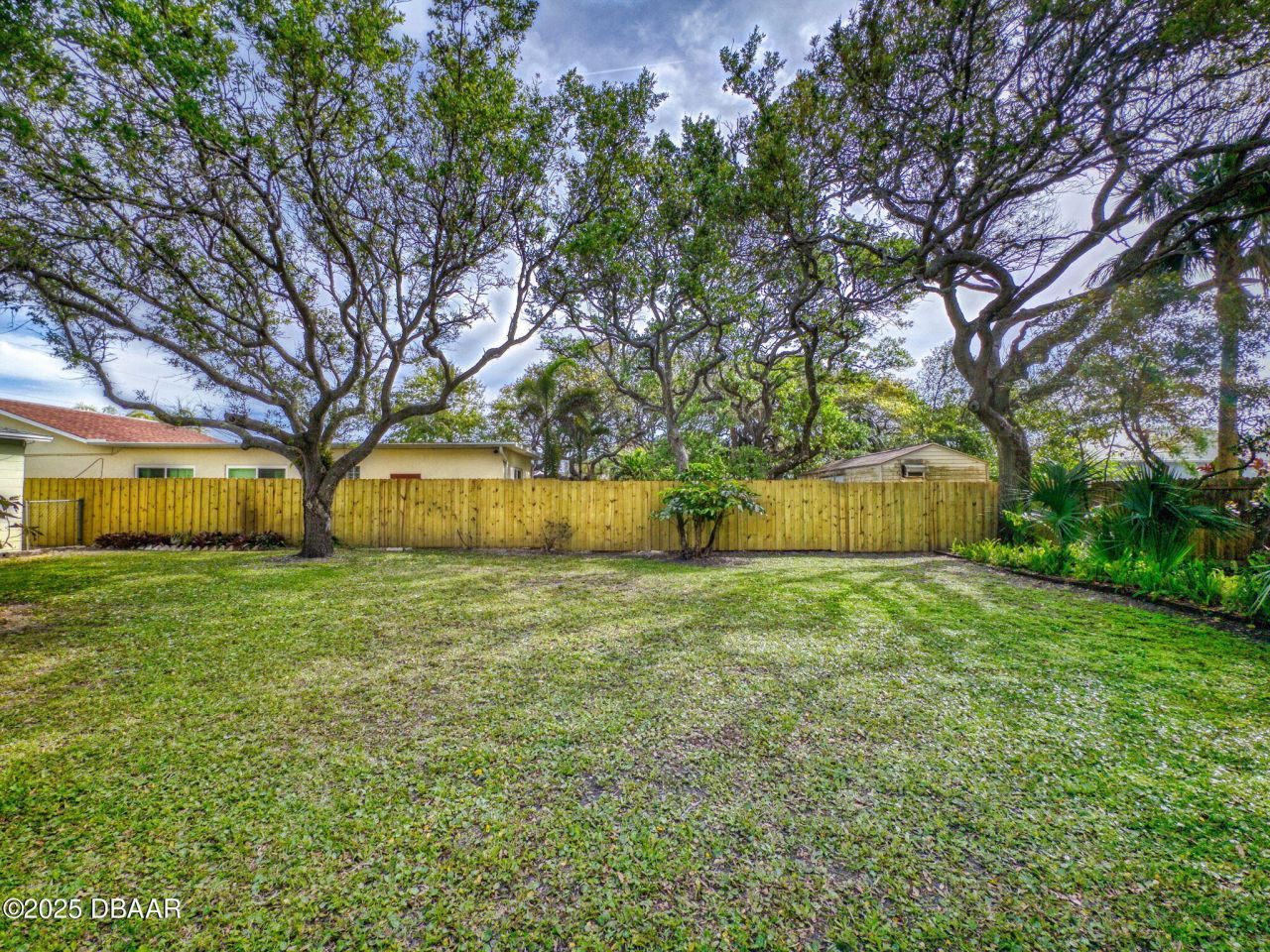 823 E 10th Avenue, New Smyrna Beach, FL 32169 Photo