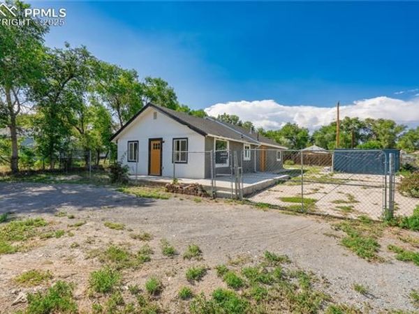 2027 E 14th Street, Pueblo, CO 81001