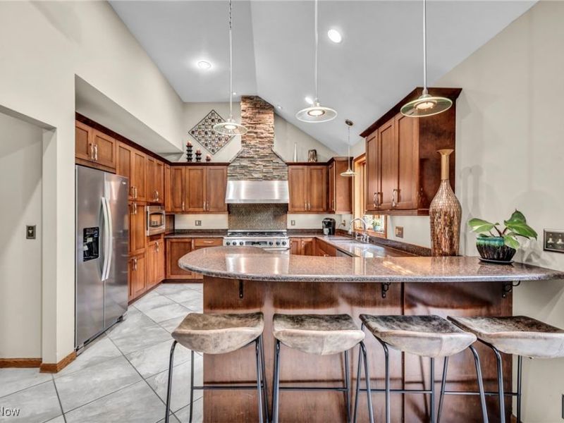 7454 Euclid Chardon Road, Kirtland, OH 44094 Photo 10