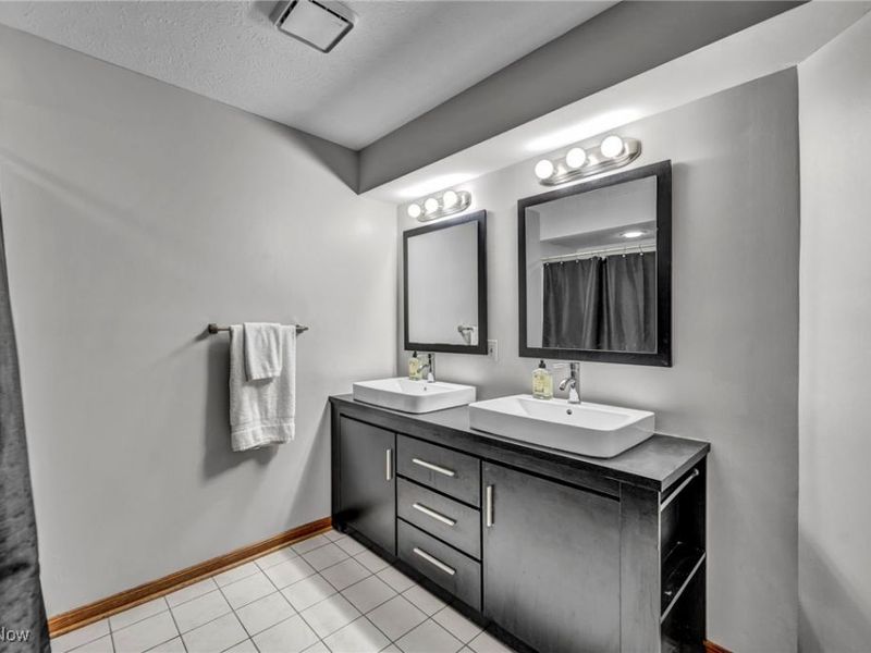 7454 Euclid Chardon Road, Kirtland, OH 44094 Photo 34