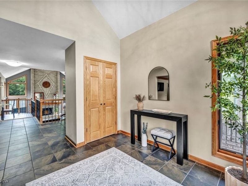 7454 Euclid Chardon Road, Kirtland, OH 44094 Photo 4