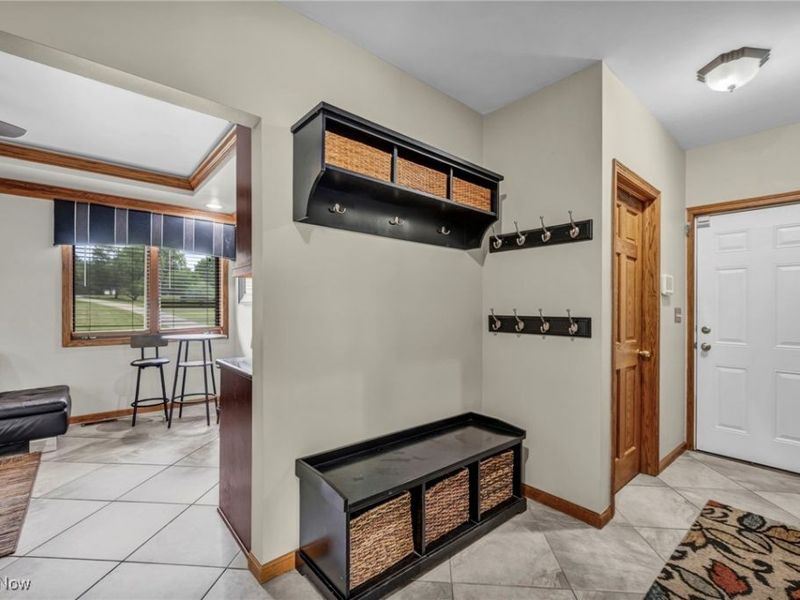 7454 Euclid Chardon Road, Kirtland, OH 44094 Photo 6