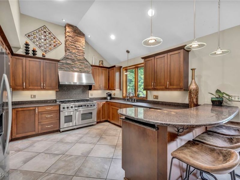 7454 Euclid Chardon Road, Kirtland, OH 44094 Photo 9