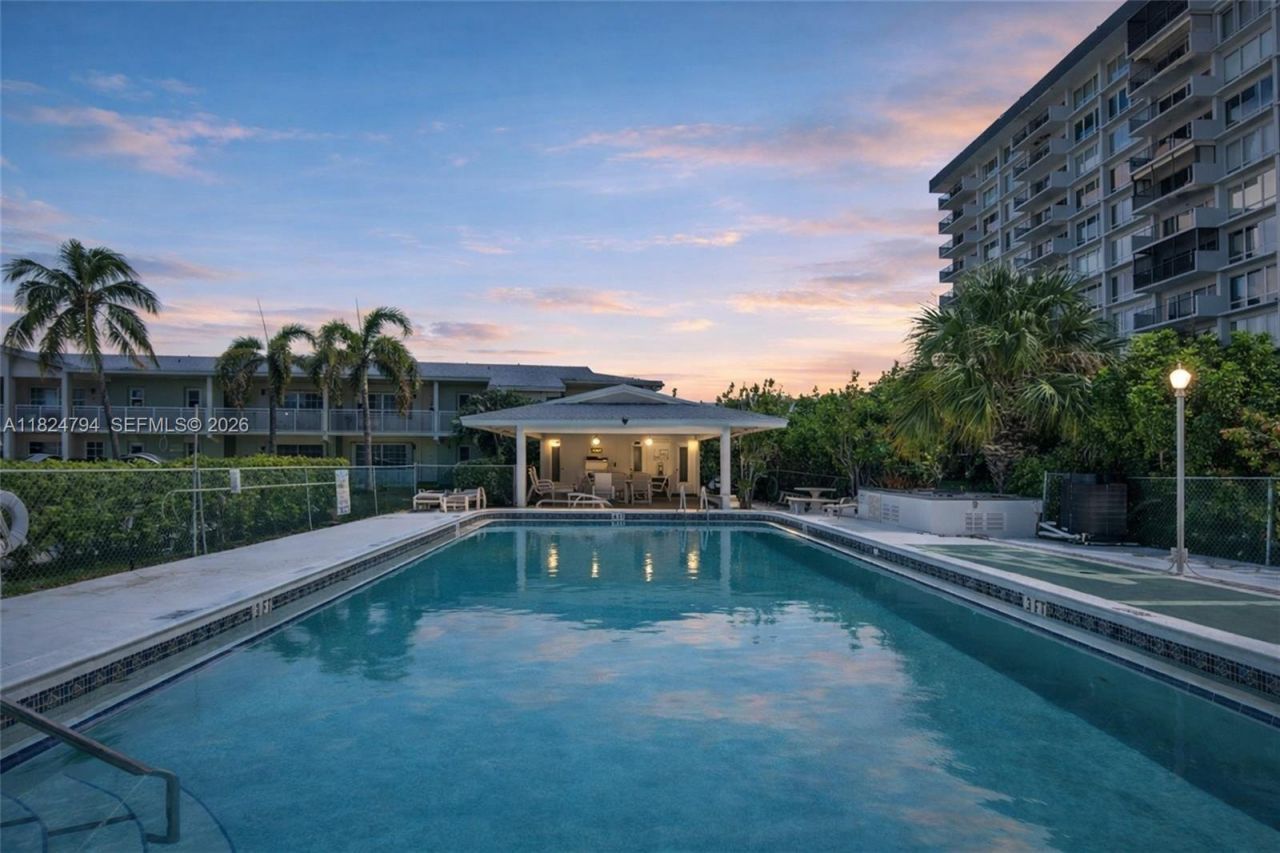 930 SE 9th Ave, Unit 11, Pompano Beach, FL 33060 Photo