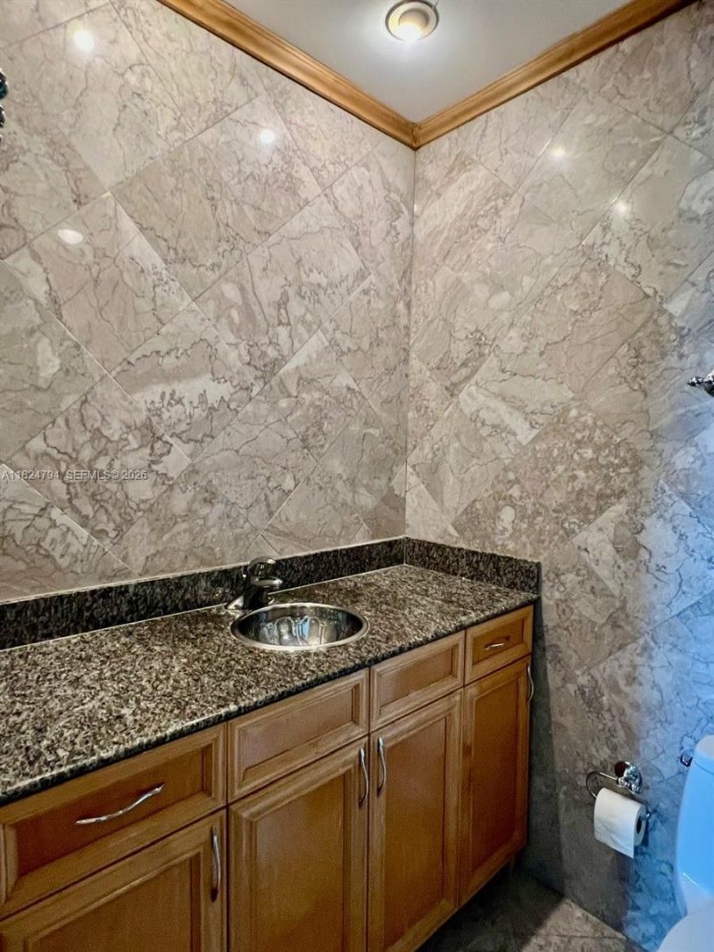 930 SE 9th Ave, Unit 11, Pompano Beach, FL 33060 Photo