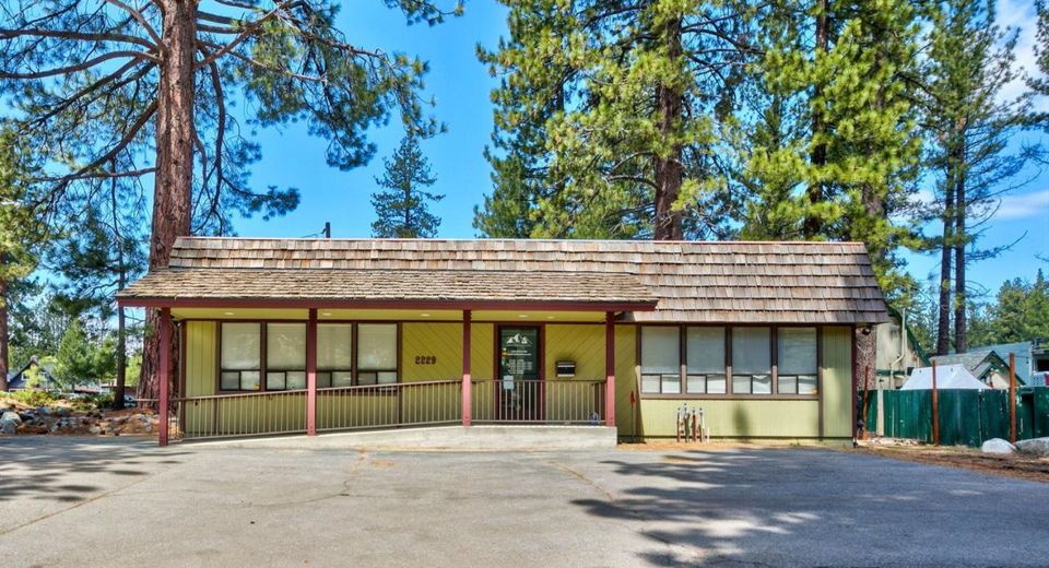 2229 Barton Avenue, South Lake Tahoe, CA 96150 Photo