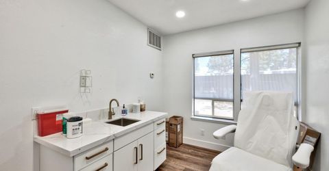 2229 Barton Avenue, South Lake Tahoe, CA 96150 Photo