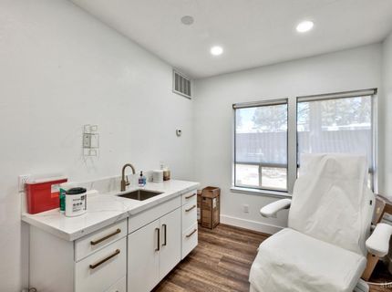 2229 Barton Avenue, South Lake Tahoe, CA 96150 Photo